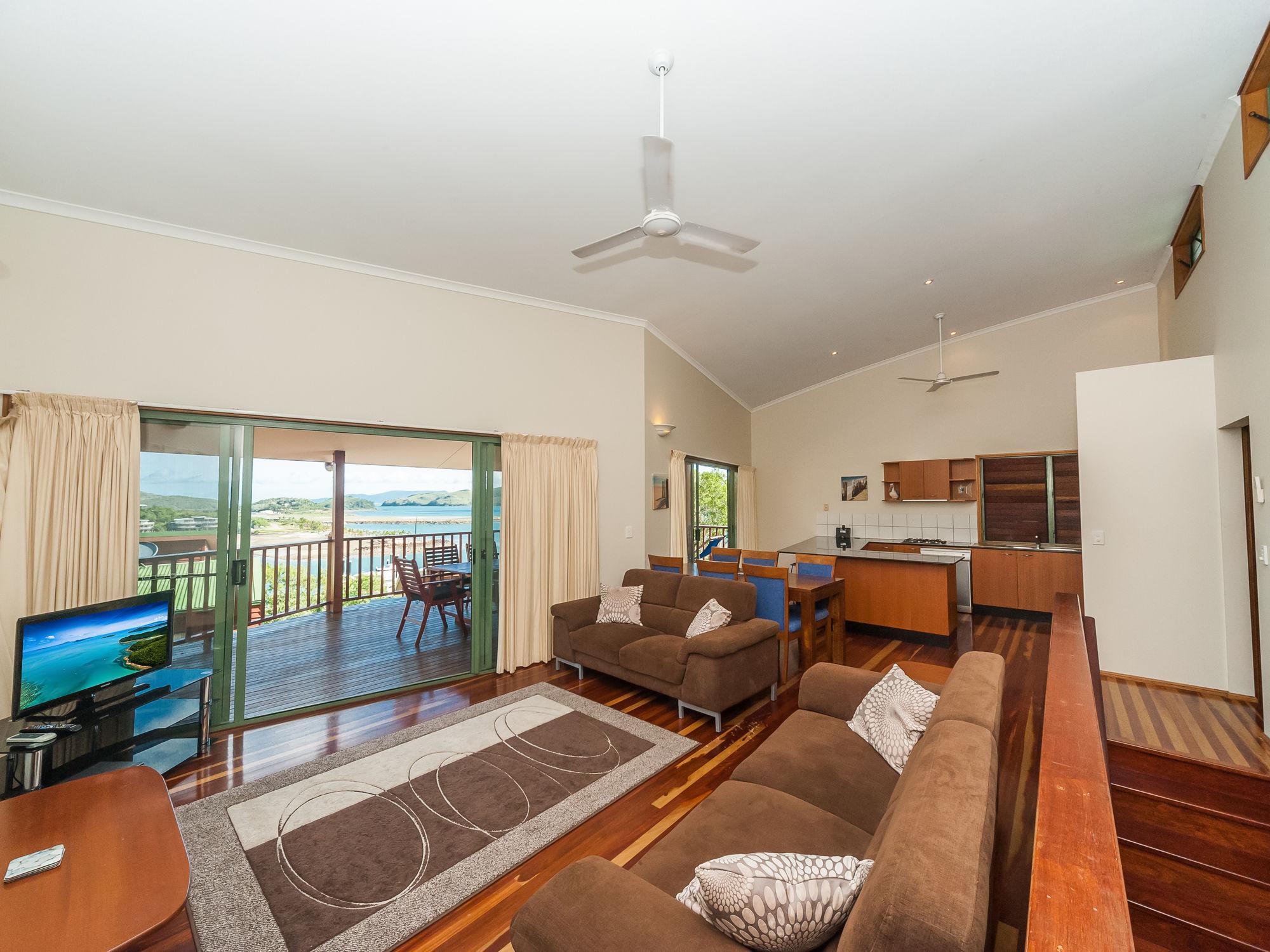 Hamilton Island Holiday Homes Екстер'єр фото